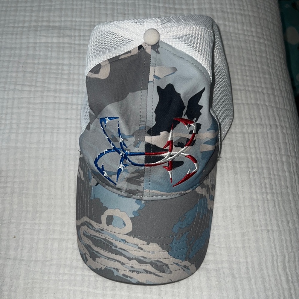 Women’s under armour trucker hat